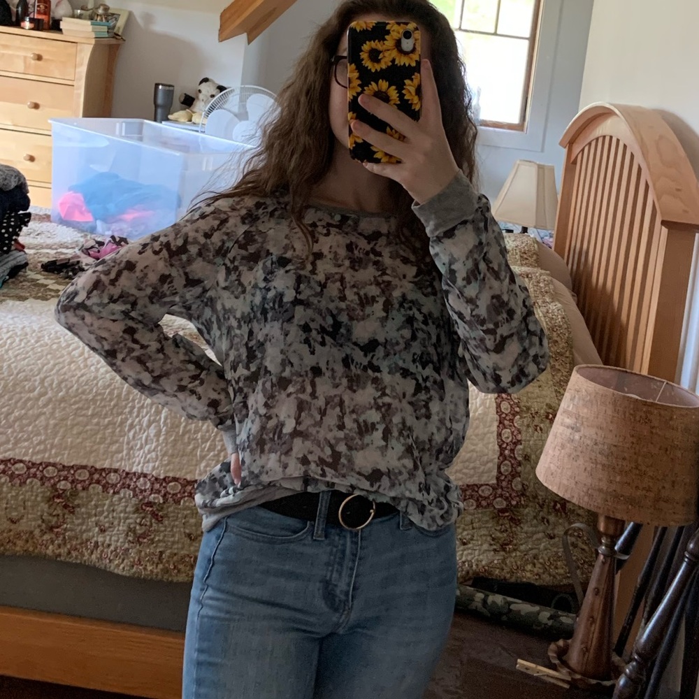 Grey patterned sheer long sleeve